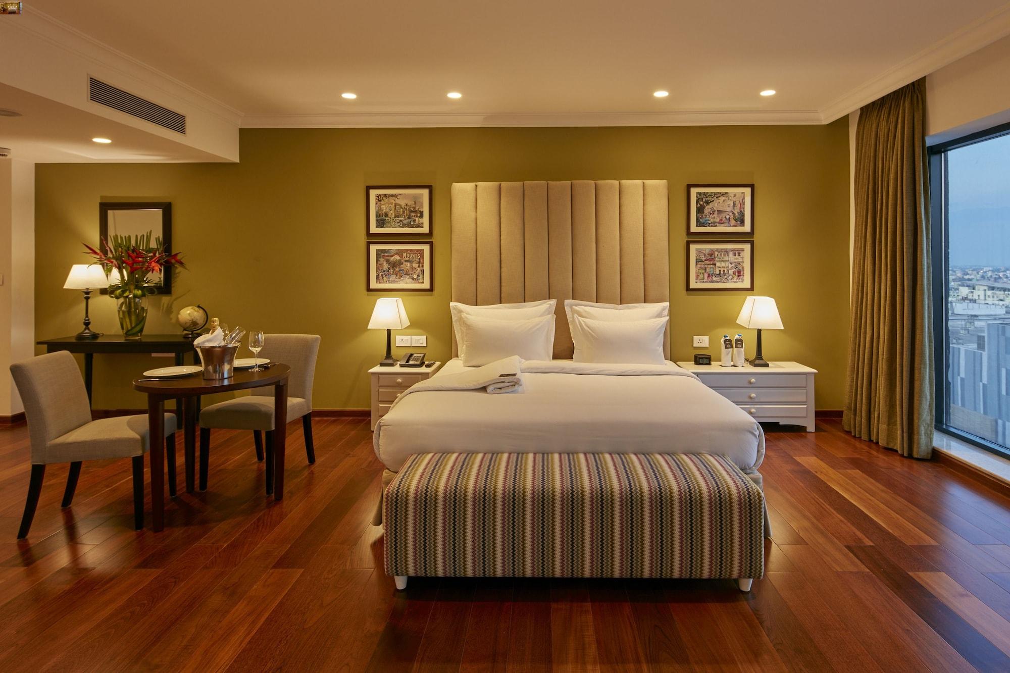 The Waverly Hotel & Residences Bangalore Exterior photo