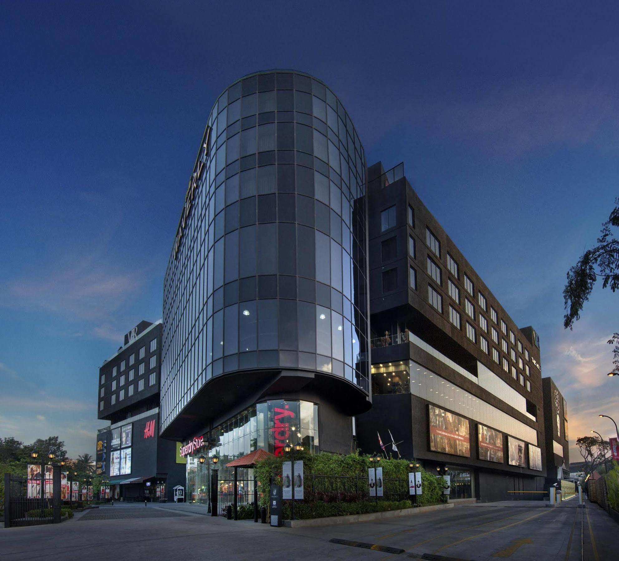 The Waverly Hotel & Residences Bangalore Exterior photo